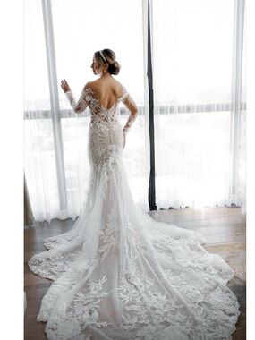 Maggie Sottero Ivory Lace Long Sleeve Mermaid Wedding Dress